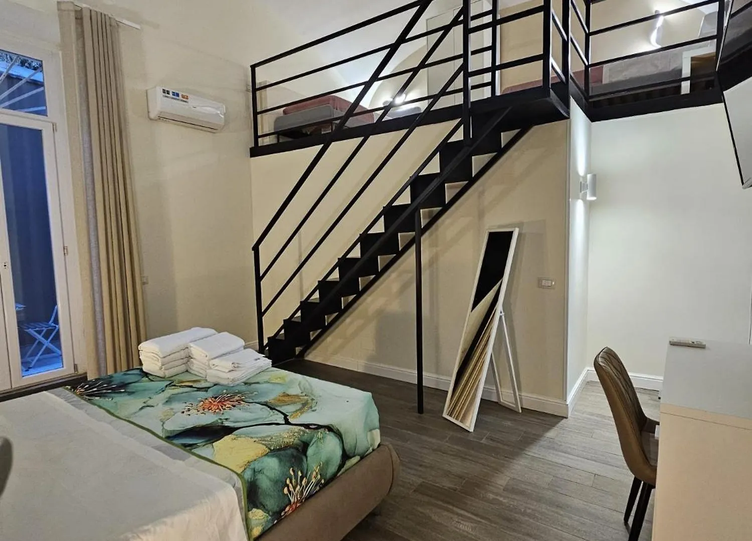 Napoli The Charme Bed & Breakfast