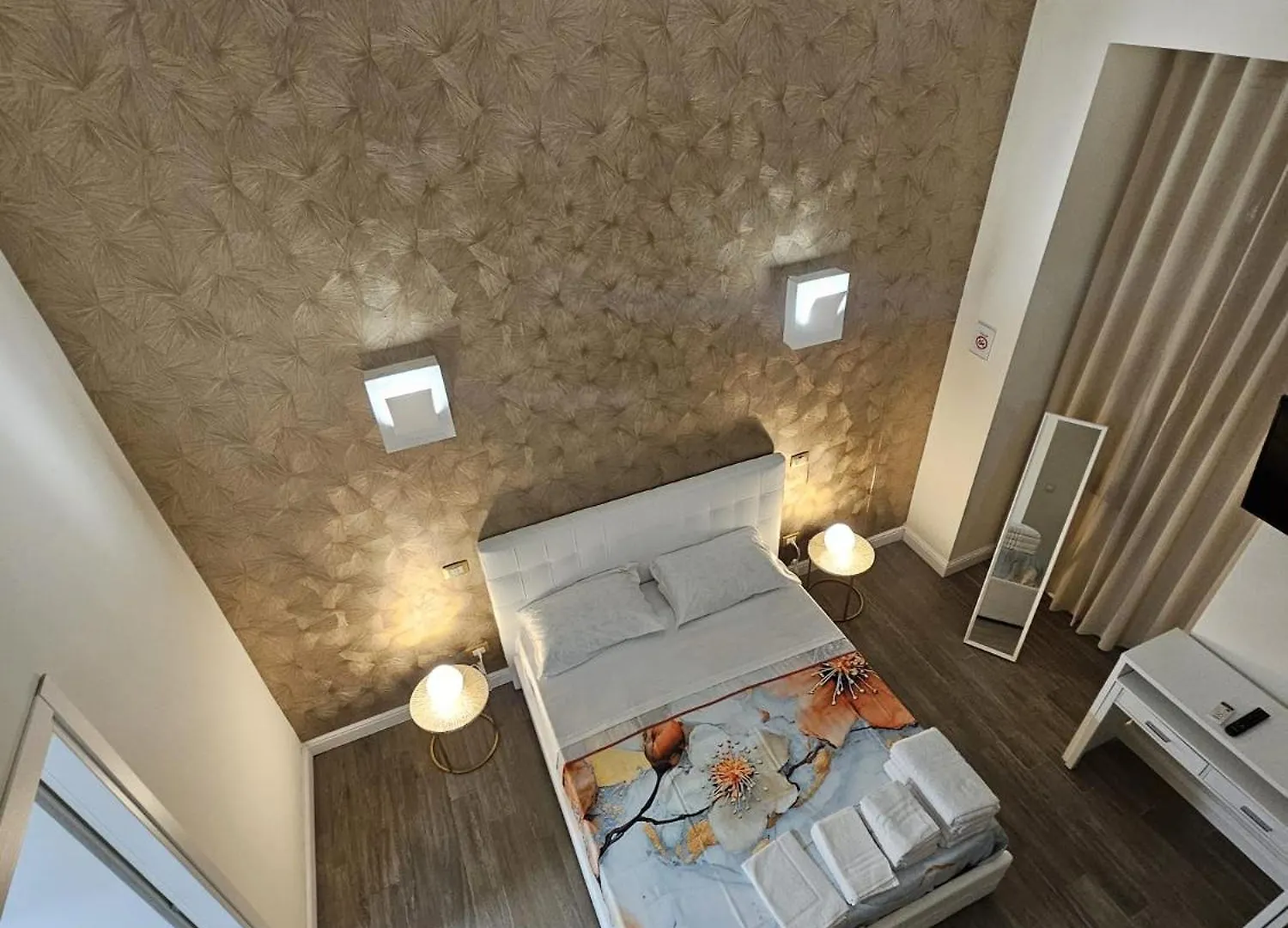Napoli The Charme Bed & Breakfast  Naples