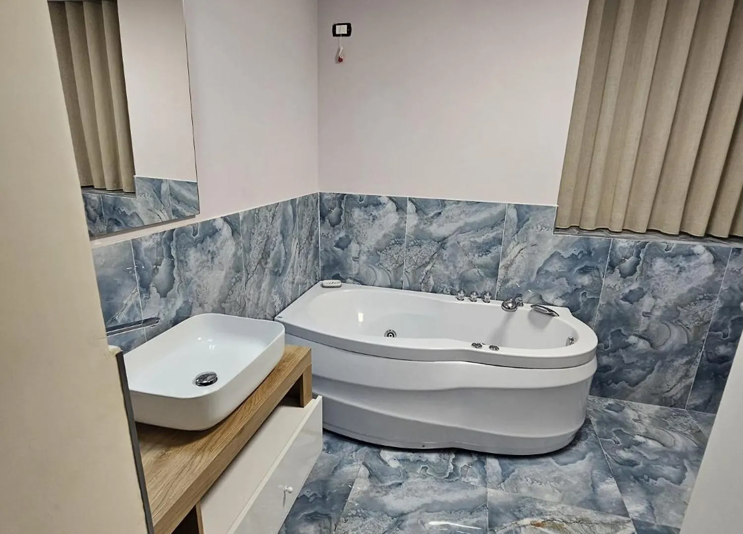 Napoli The Charme Bed & Breakfast  Naples
